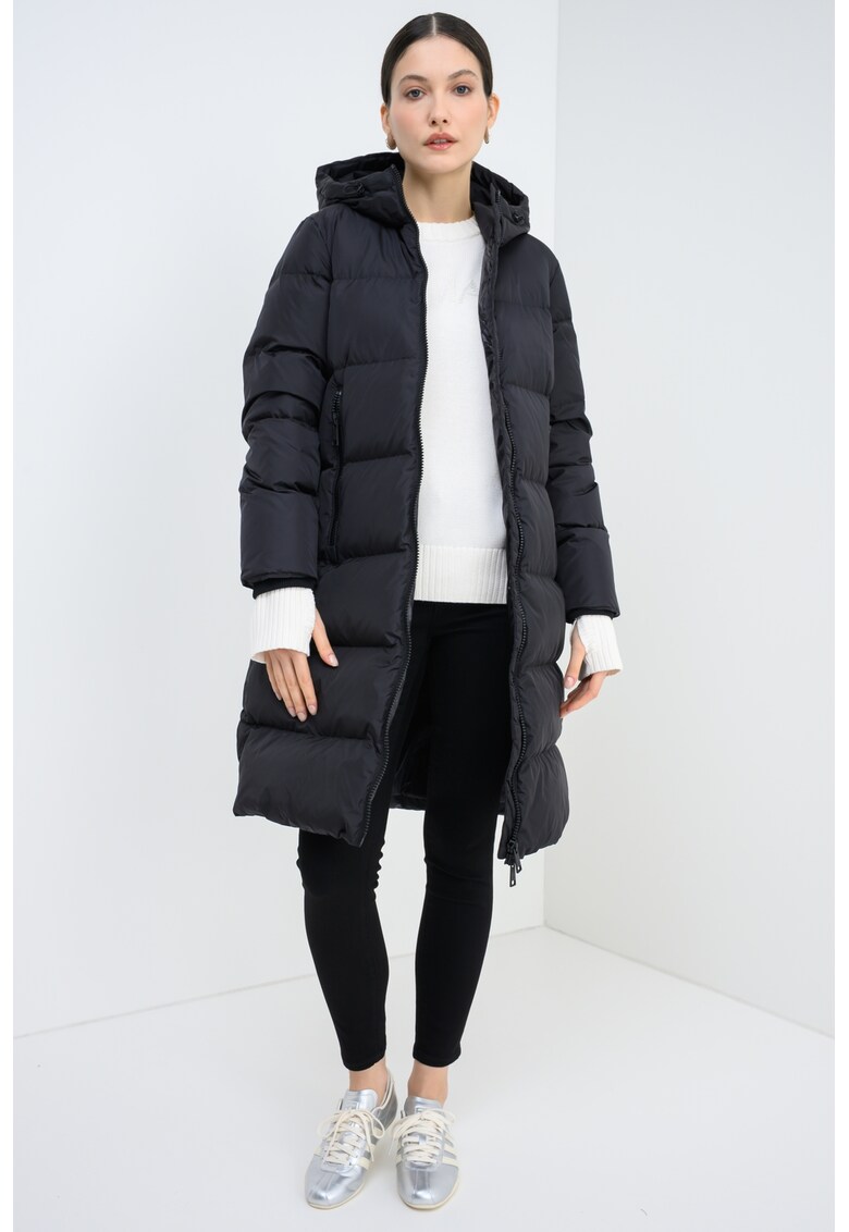 Geaca lunga cu umplutura de puf