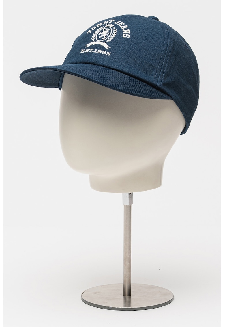 Sapca baseball cu capsa pe partea din spate