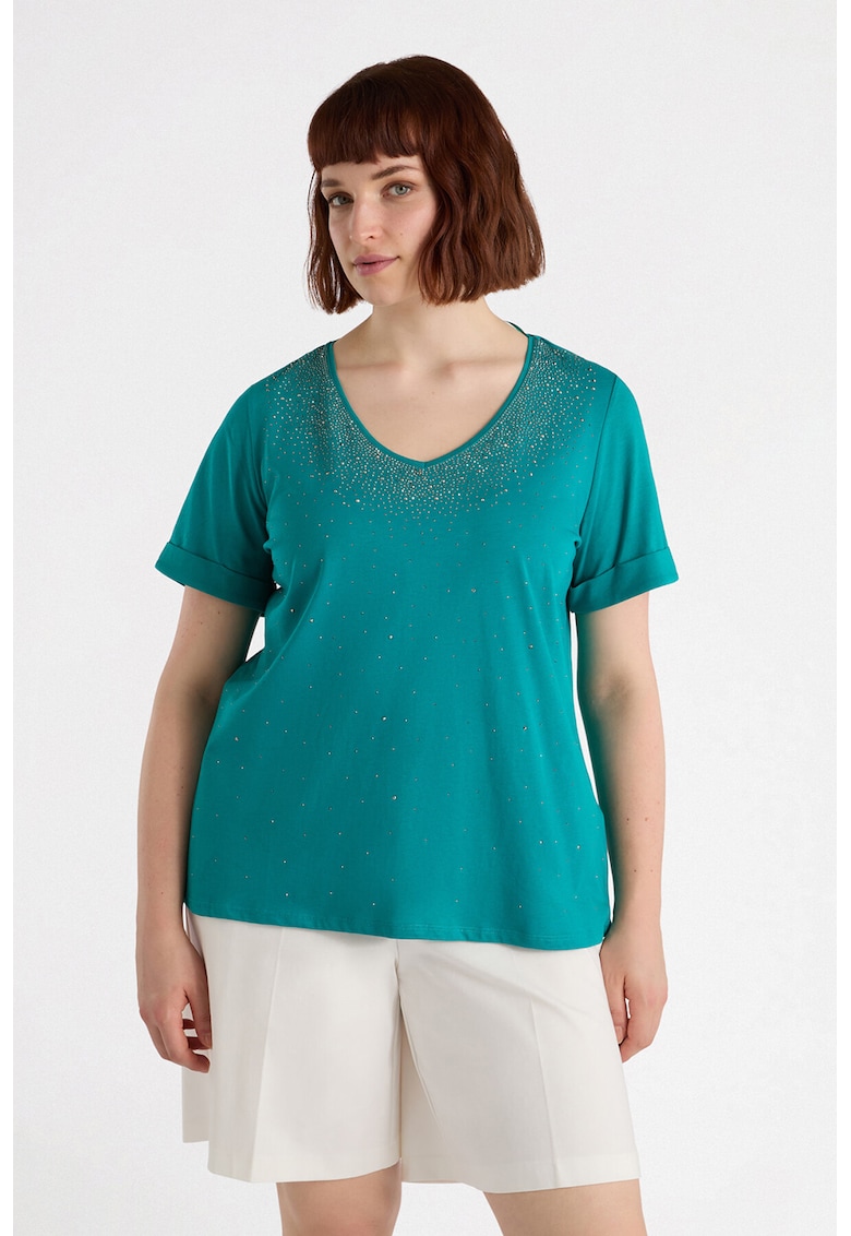 Tricou cu aplicatii din strasuri si decolteu in V