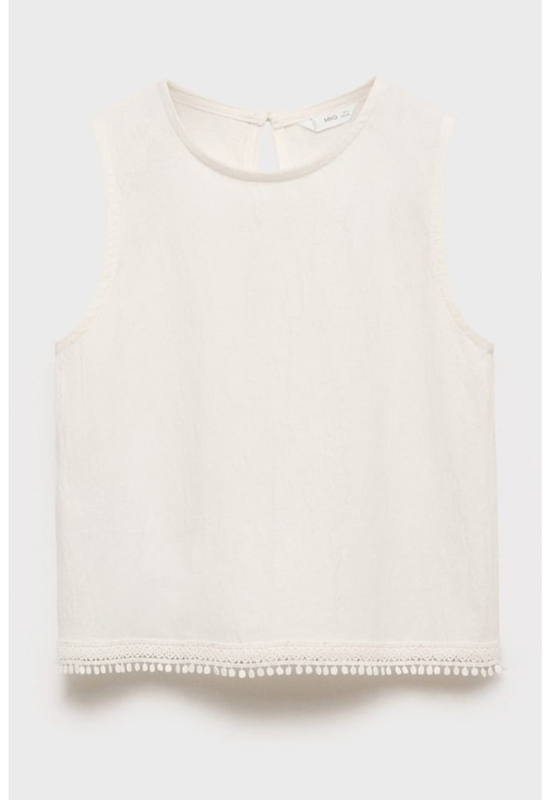 Top cu aplicatie din dantela