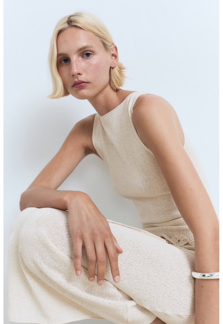 Rochie midi cambrata cu decolteu barcuta