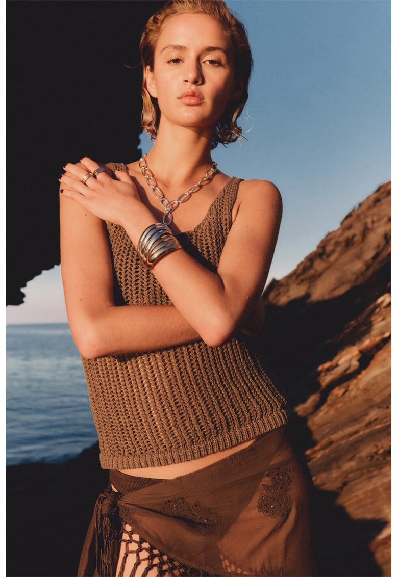 Top cu model crosetat