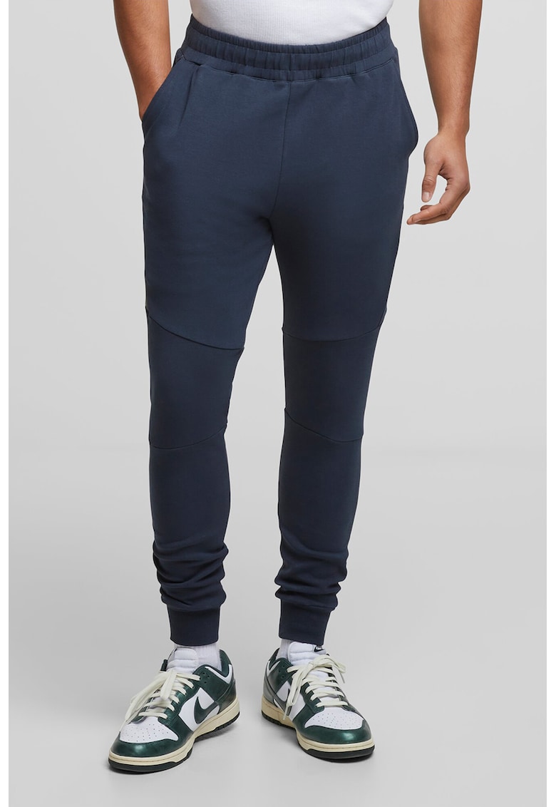 Pantaloni de trening conici