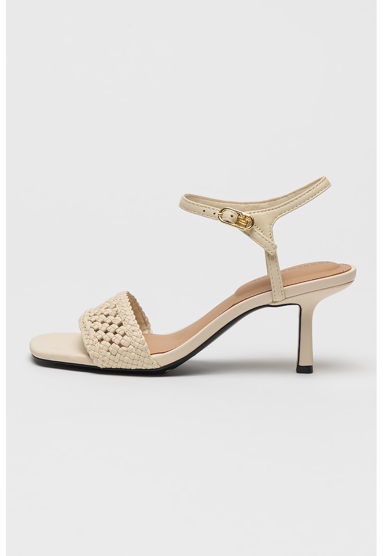 Sandale crosetate cu toc kitten - Crem