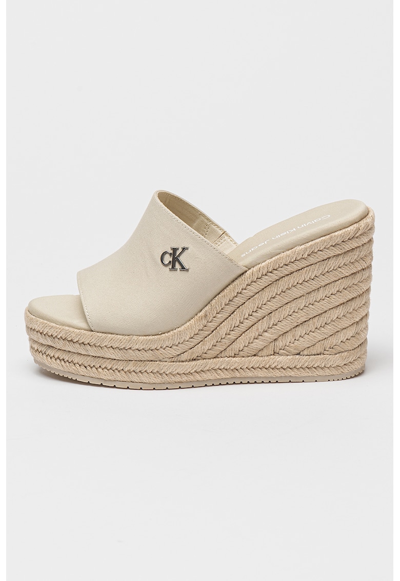 Sandale cu talpa wedge si monograma metalica - Grej