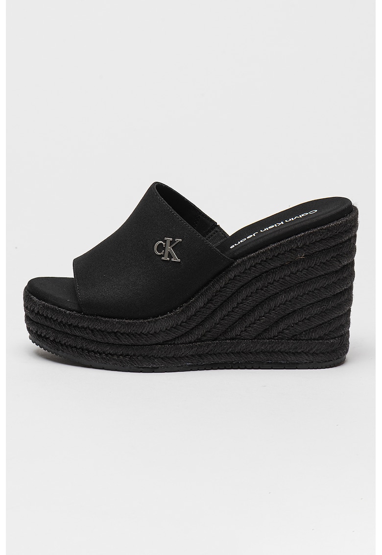 Sandale cu talpa wedge si monograma metalica - Negru