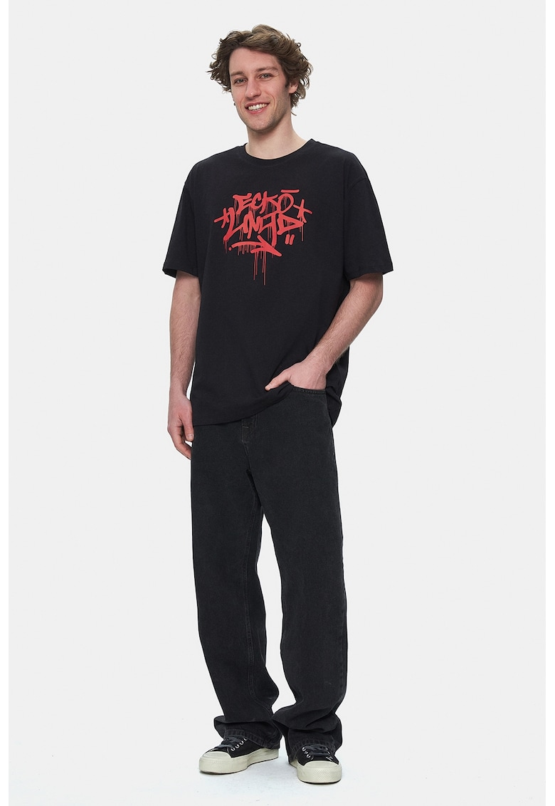 Tricou cu decolteu la baza gatului si imprimeu grafic - Rosu/Negru