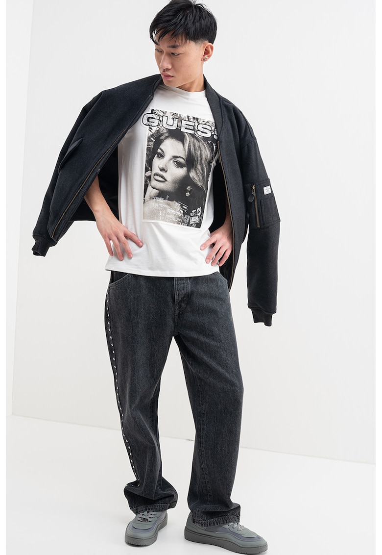 Tricou cu decolteu la baza gatului si imprimeu foto