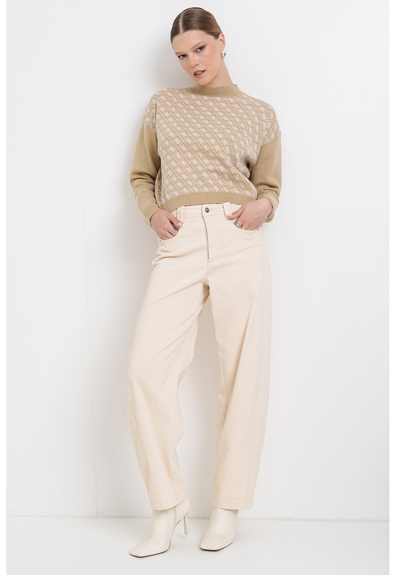 Pulover cu model monograma