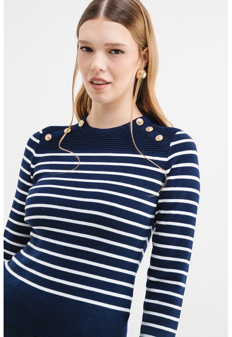 Pulover cu dungi si nasturi decorativi