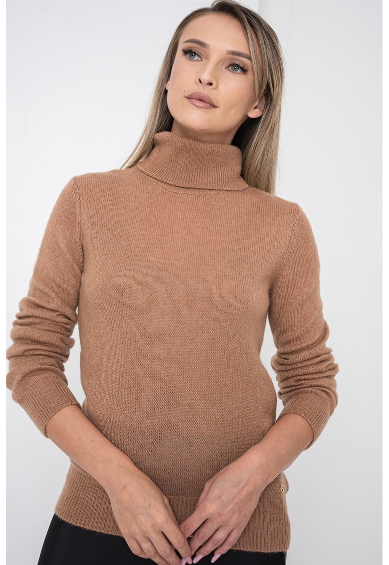 Set de top din satin si pulover din amestec de lana si lyocell