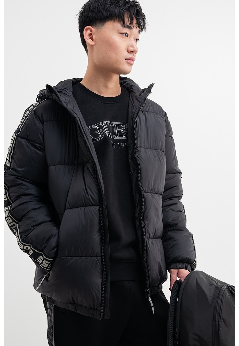 Geaca matlasata cu segmente laterale cu logo