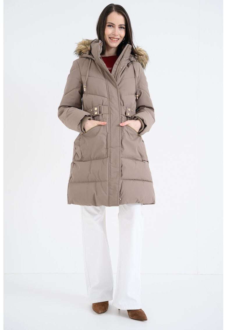 Geaca matlasata cu gluga si guler de blana sintetica