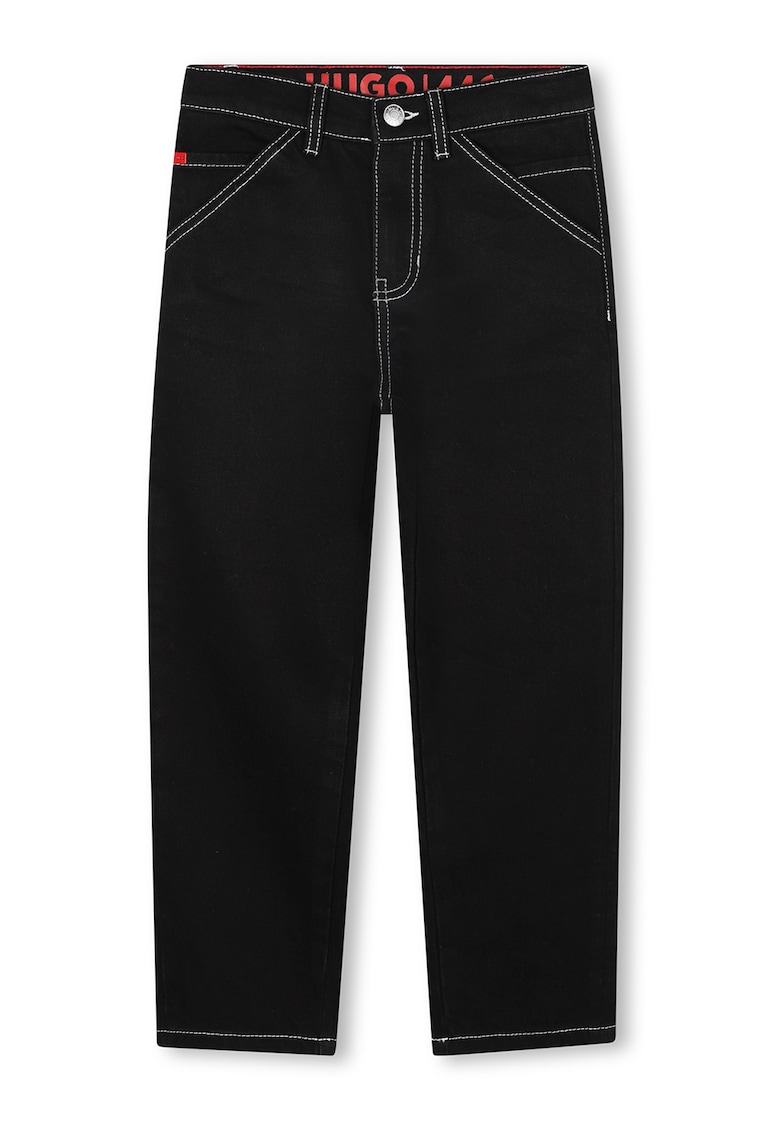 Blugi cu cusaturi contrastante