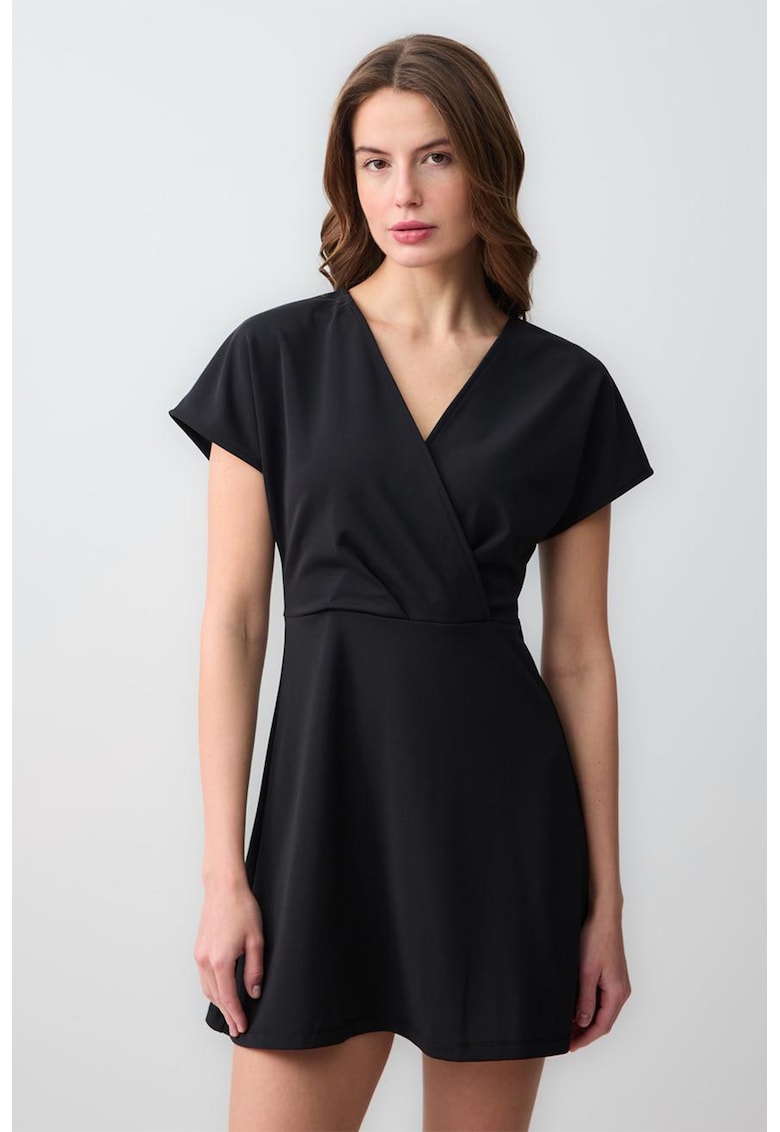 Rochie evazata cu decolteu in V - Negru