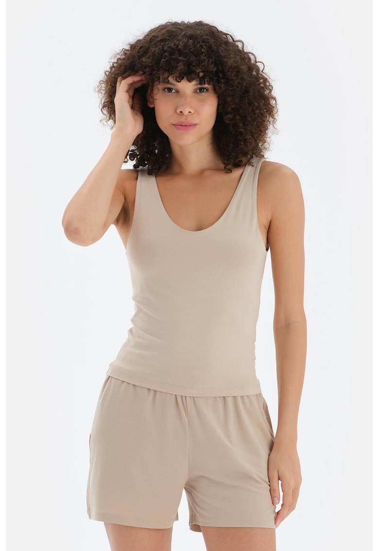 Top cu decolteu in V