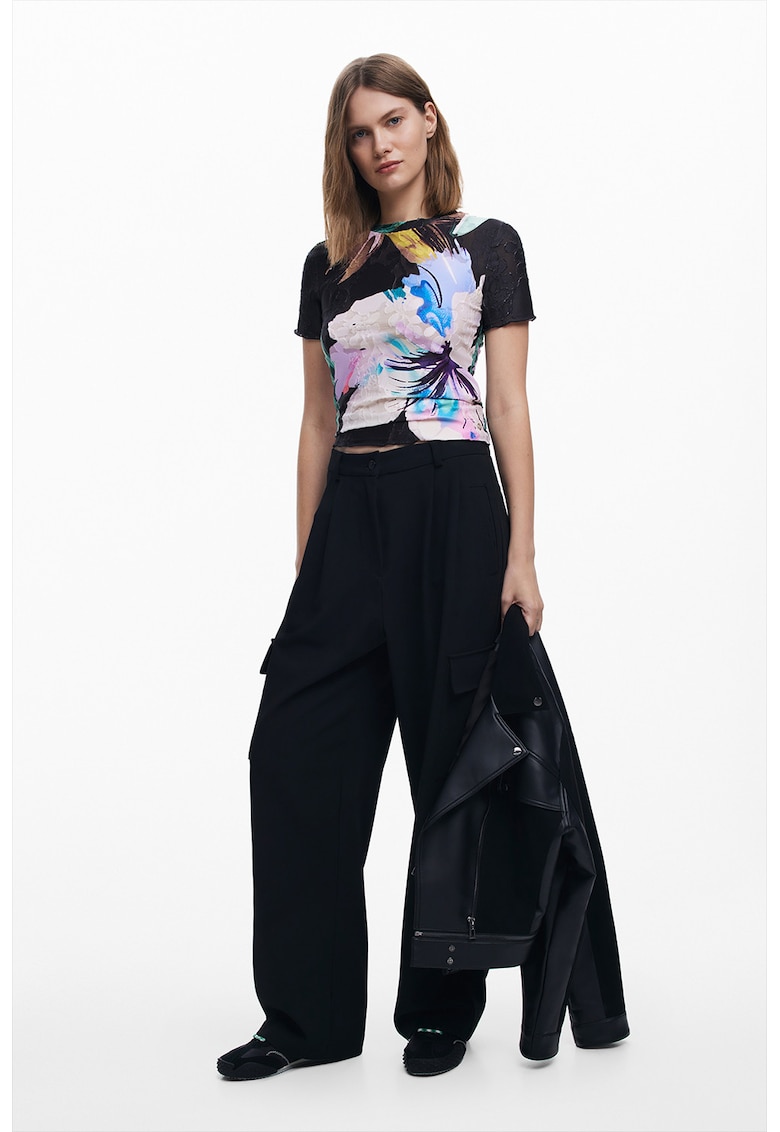 Tricou slim fit cu imprimeu floral