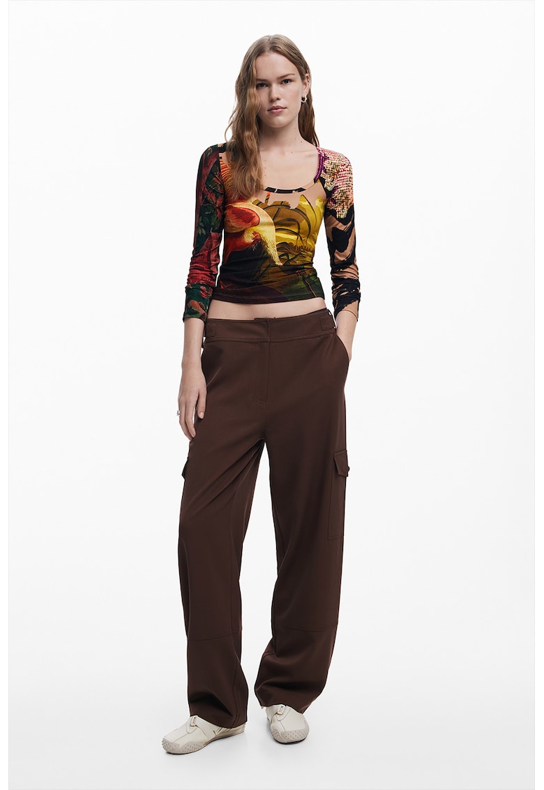 Bluza crop slim fit cu imprimeu