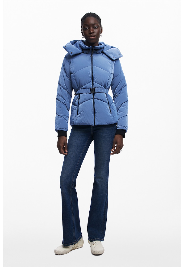 Geaca matlasata cu gluga detasabila