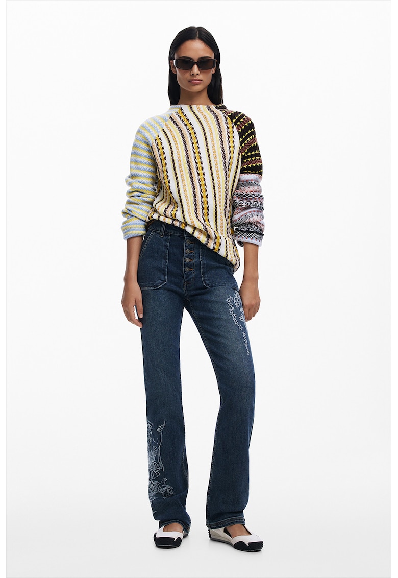 Pulover de lana cu aspect contrastant