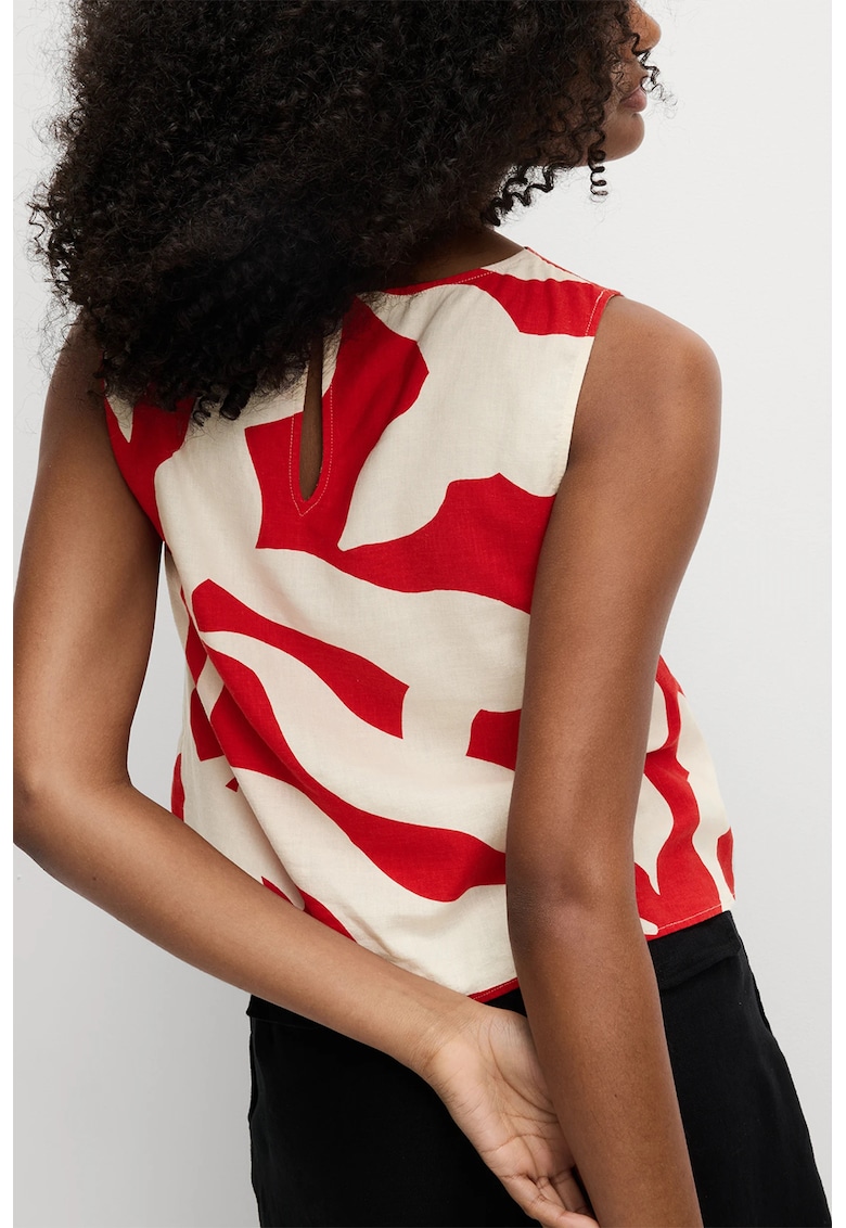 Top din amestec de in cu model