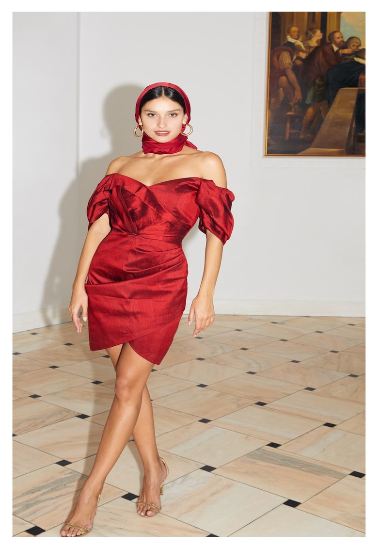 Rochie cocktail scurta din tafta de matase cu drapaje asimetrice Como