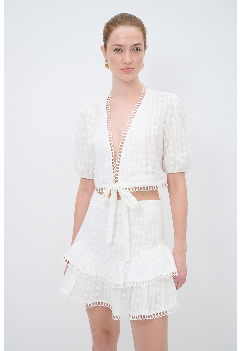 Bluza crop cu broderie Bluza crop cu broderie