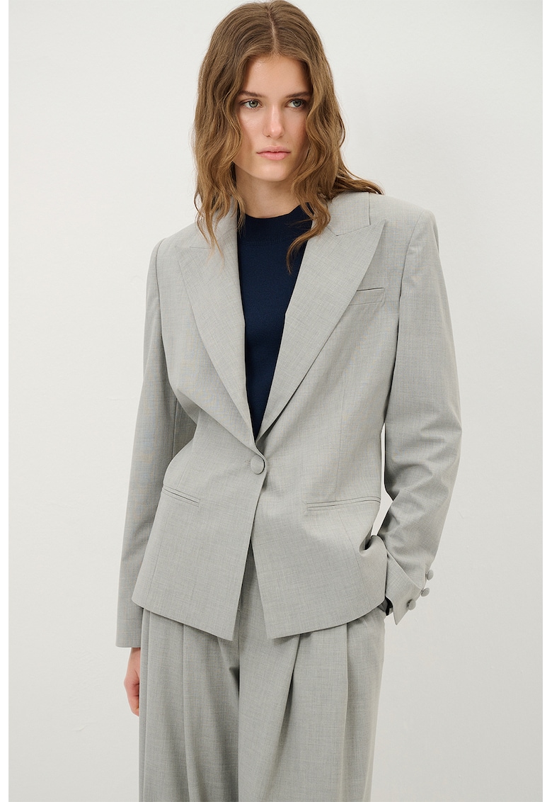 Sacou cu revere decupate