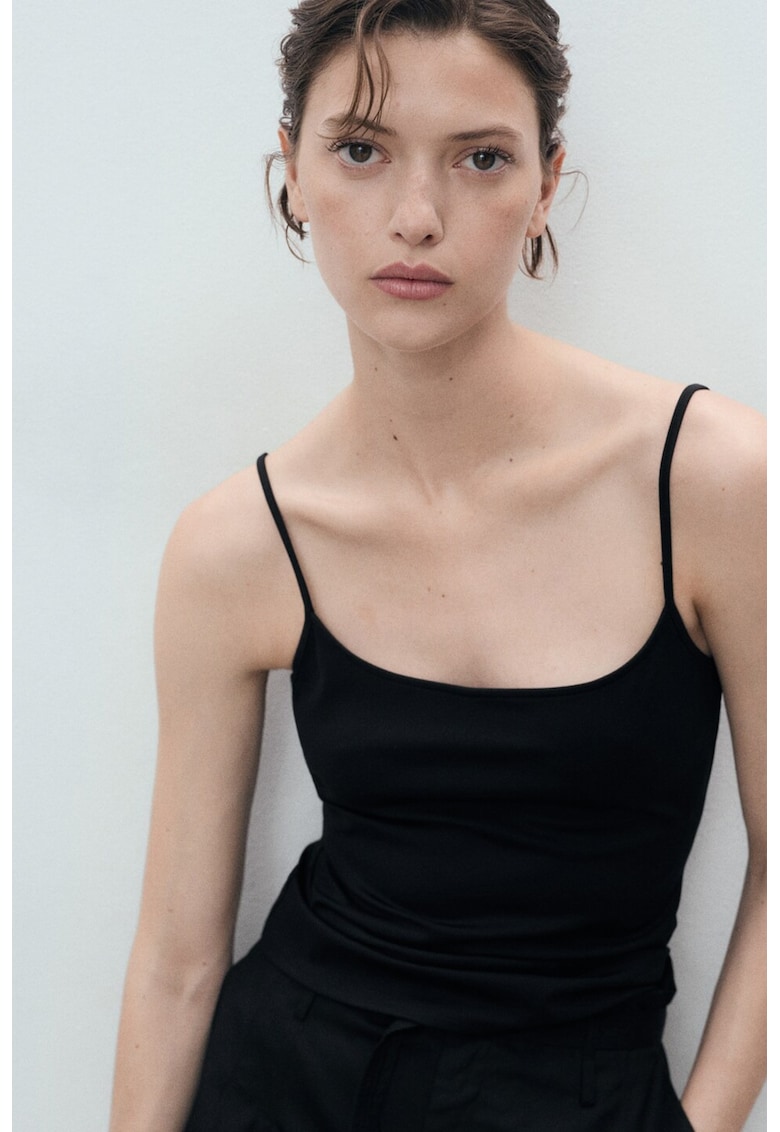 Top cambrat cu decolteu patrat