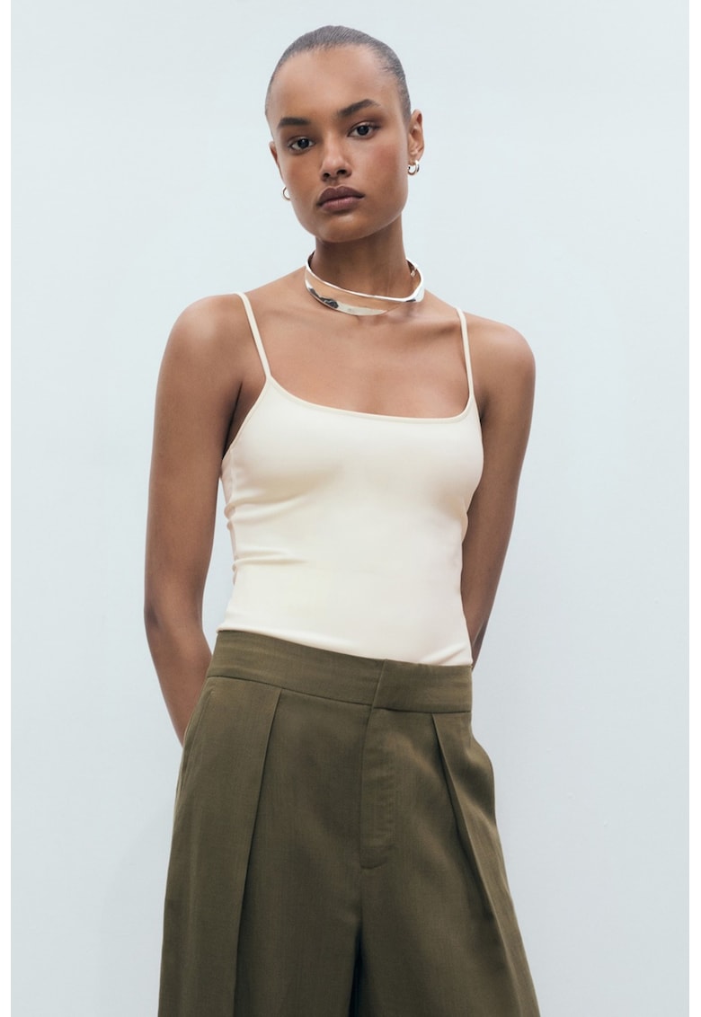 Top cambrat cu decolteu patrat