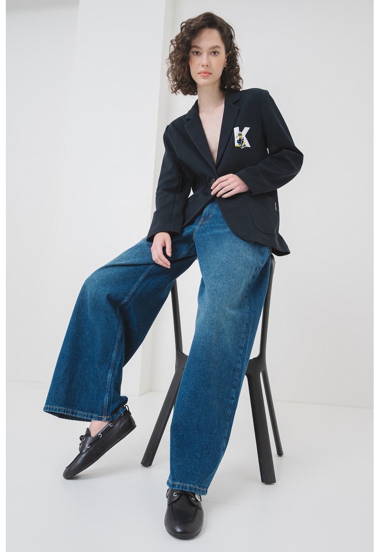 Blugi cu talie joasa si croiala ampla