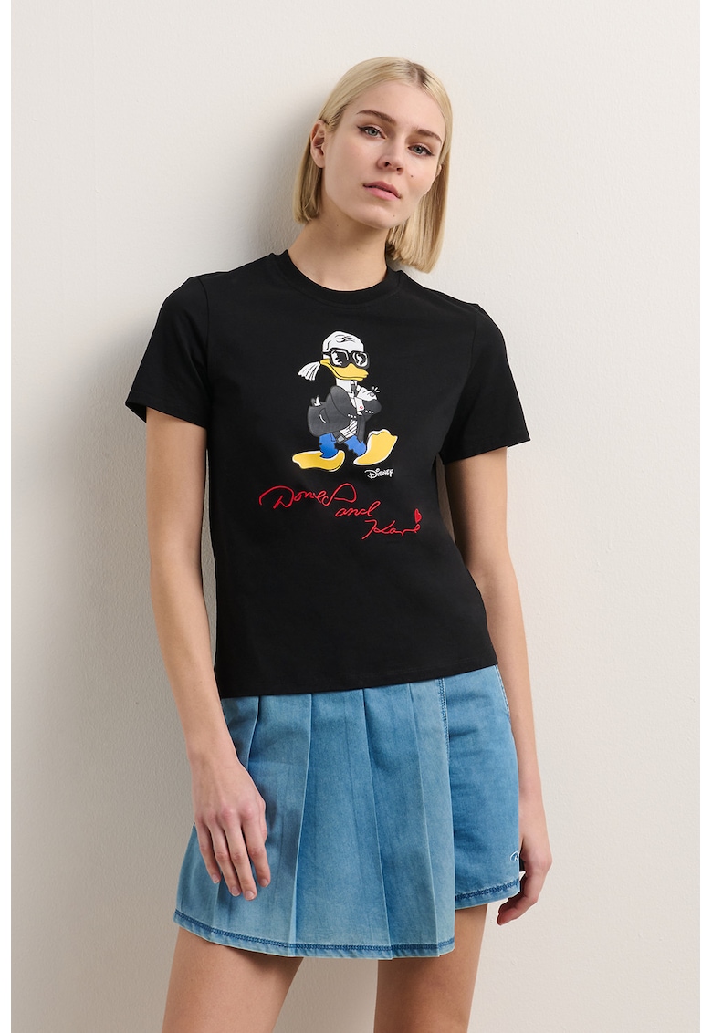 Tricou cu imprimeu si text brodat