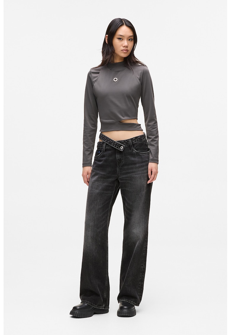 Blugi evazati cu detaliu decupat si talie inalta - Negru