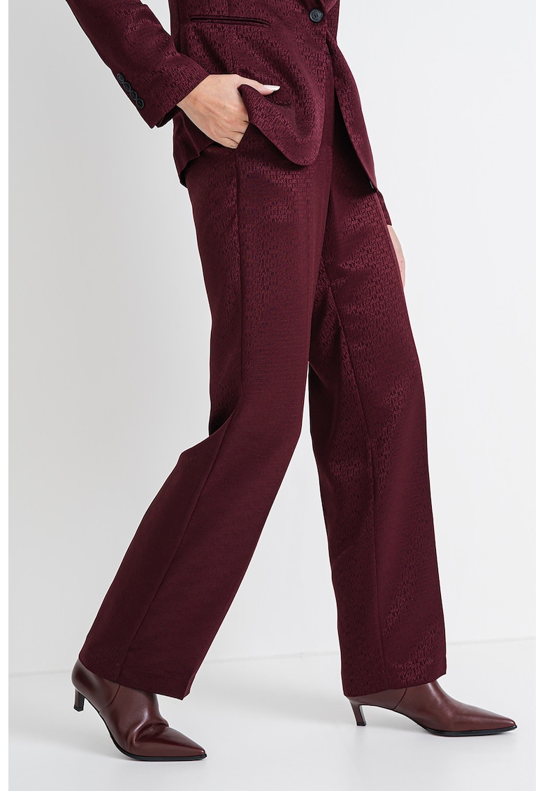 Pantaloni cu croiala dreapta si pensa