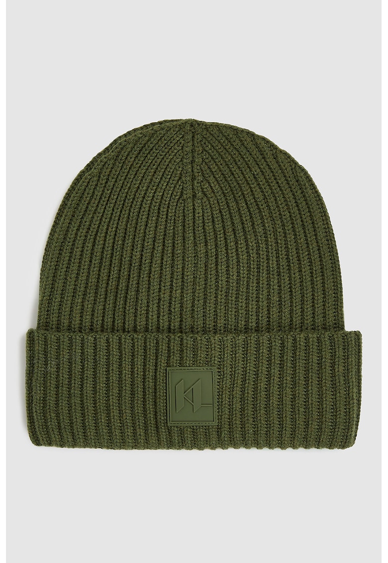 Caciula tricotata si striata