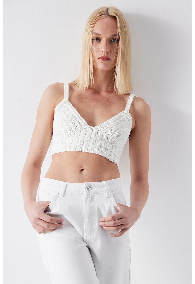 Top crop tricotat cu model in dungi