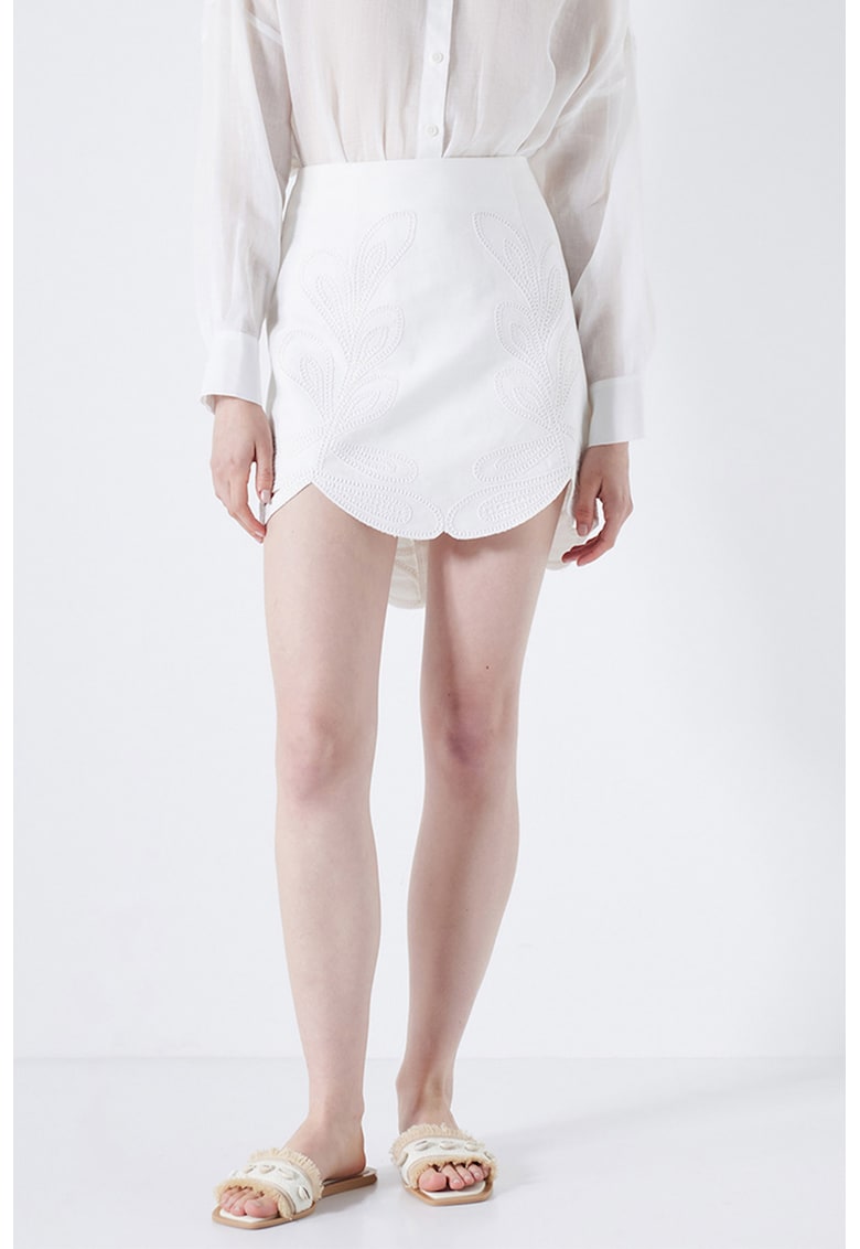 Fusta asimetrica cu broderie