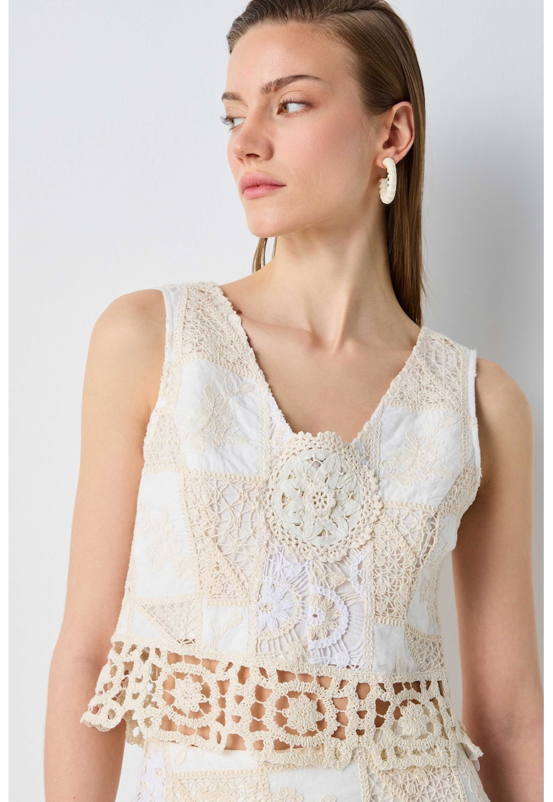 Bluza crop din dantela crosetata