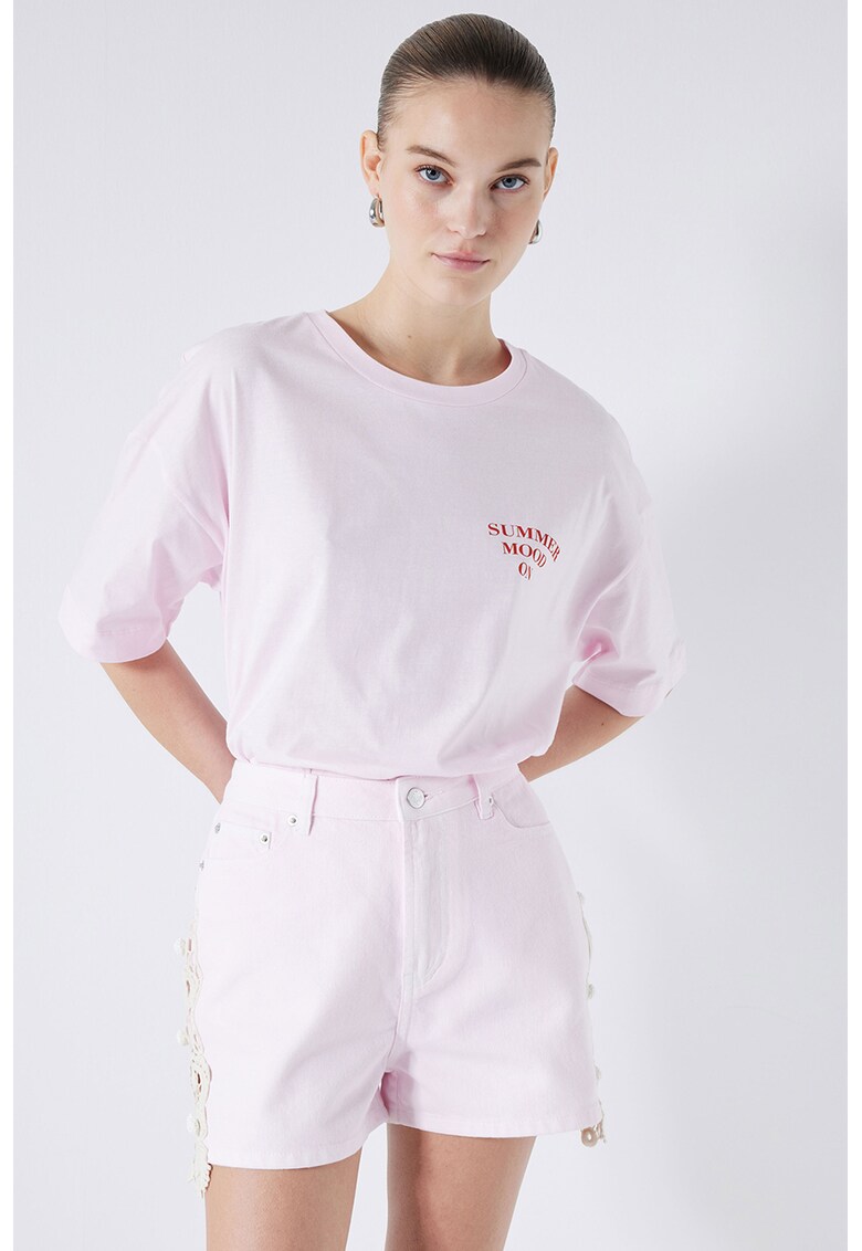 Pantaloni scurti cu broderii laterale