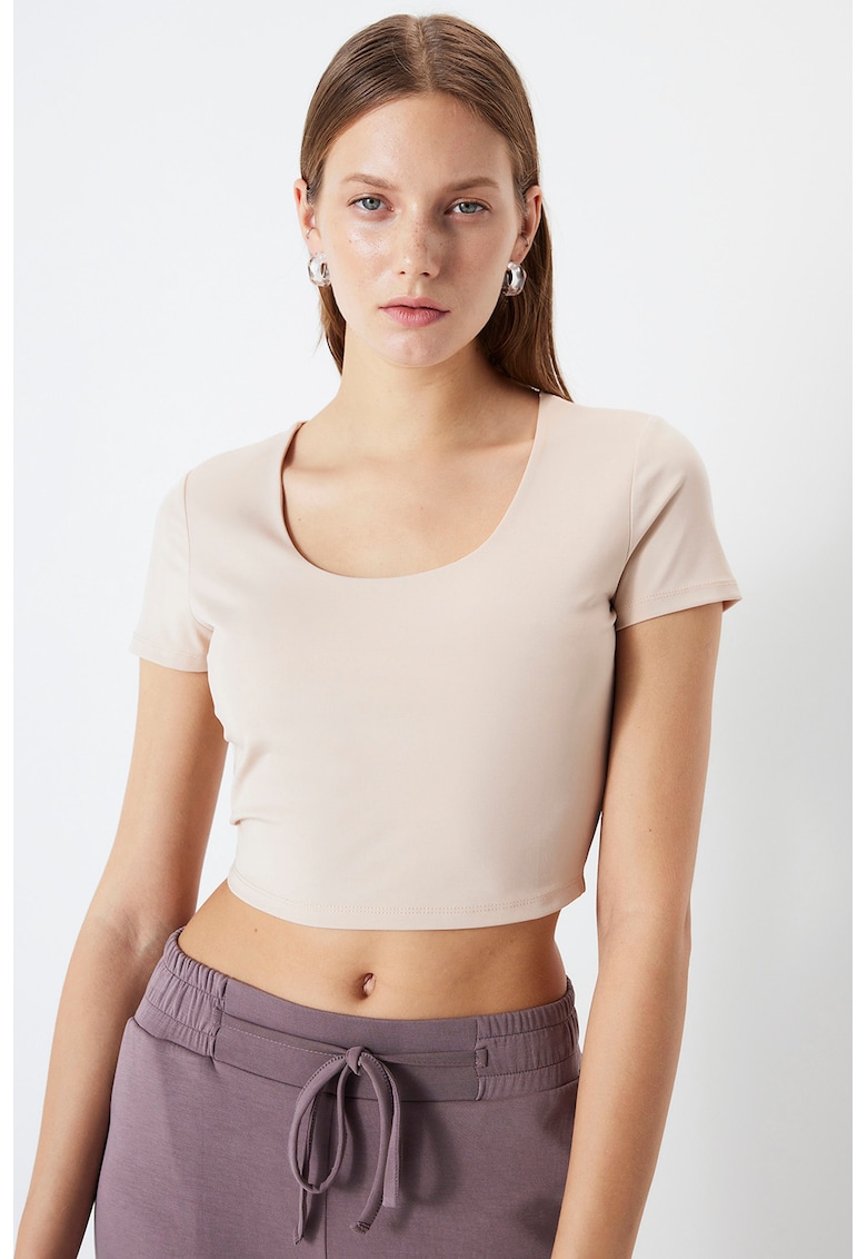Tricou crop cu decolteu adanc