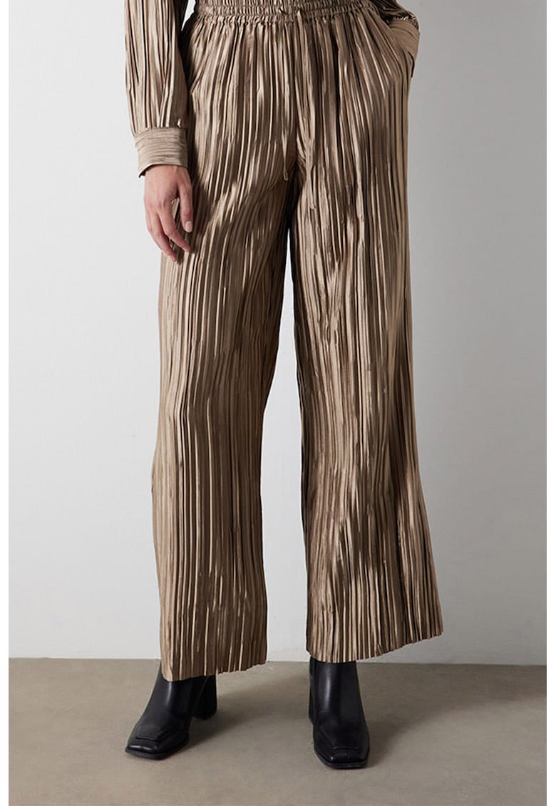 Pantaloni cu pliuri si talie ajustabila