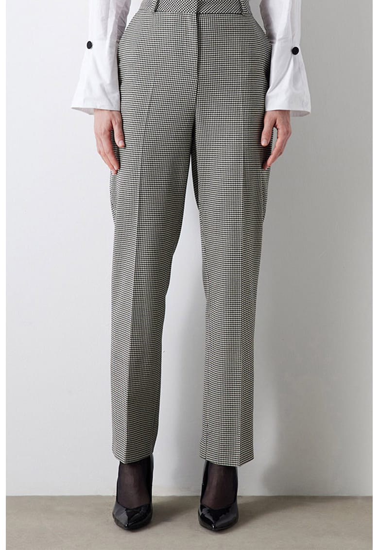Pantaloni cu croiala conica si model houndstooth