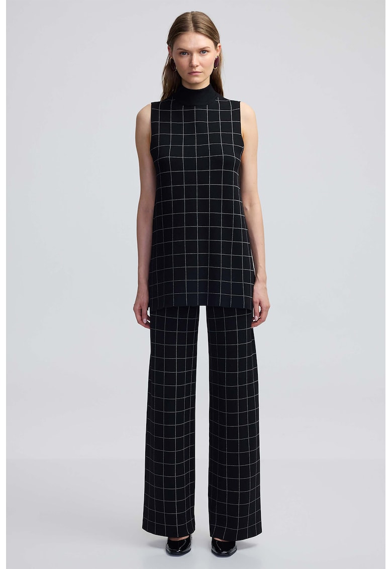 Pantaloni in carouri cu talie inalta