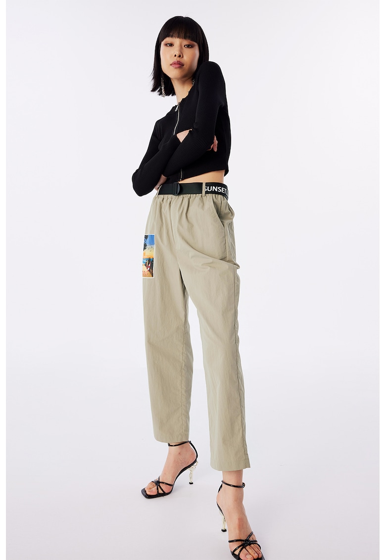 Pantaloni crop cu imprimeu foto