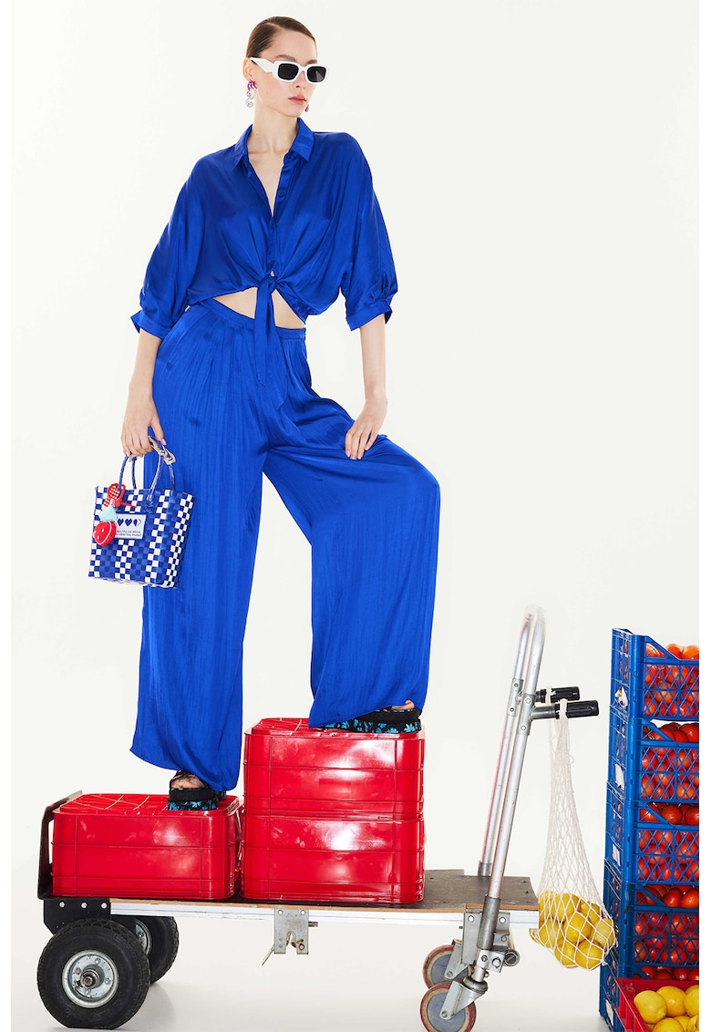 Pantaloni de satin cu croiala ampla
