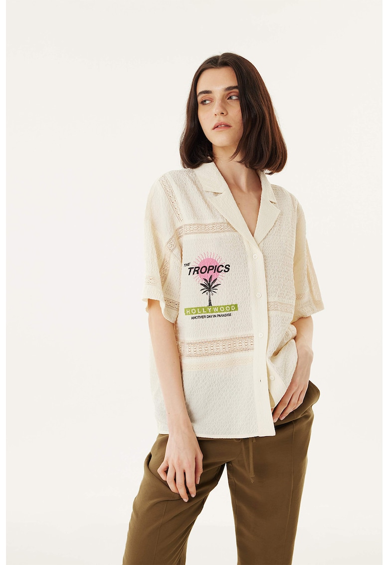 Camasa texturata cu revere decupate