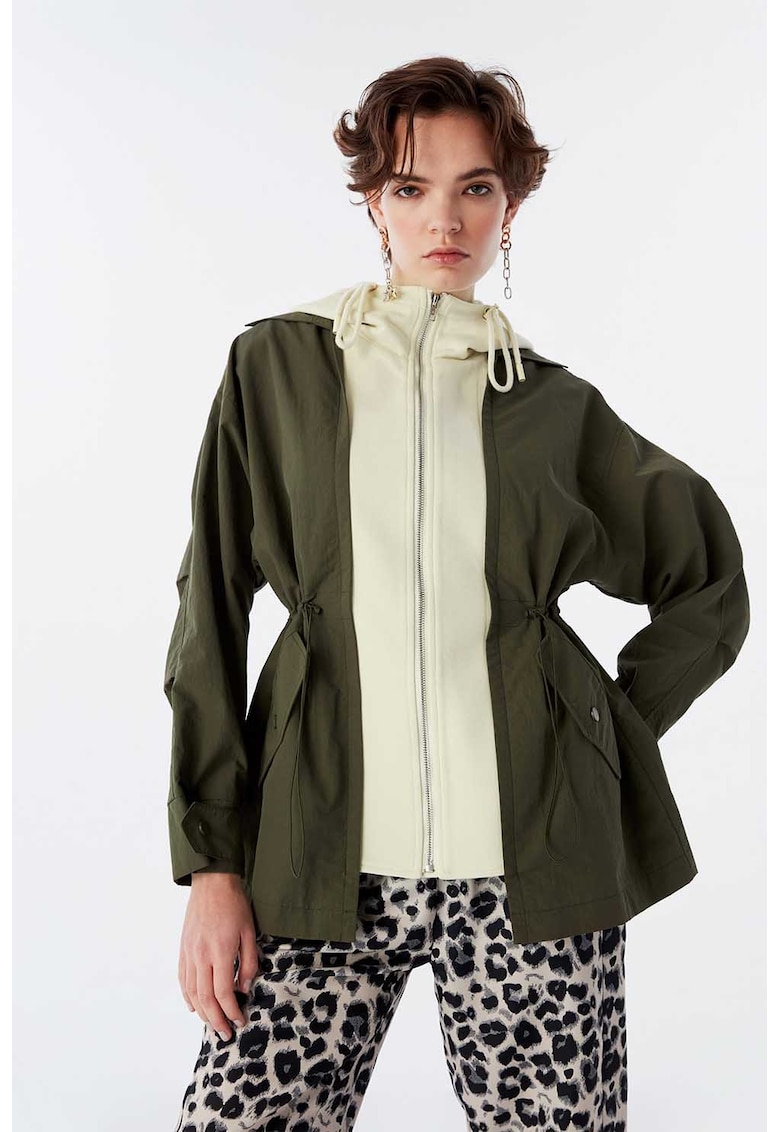 Jacheta cu model 2 in 1 si gluga si talie ajustabile