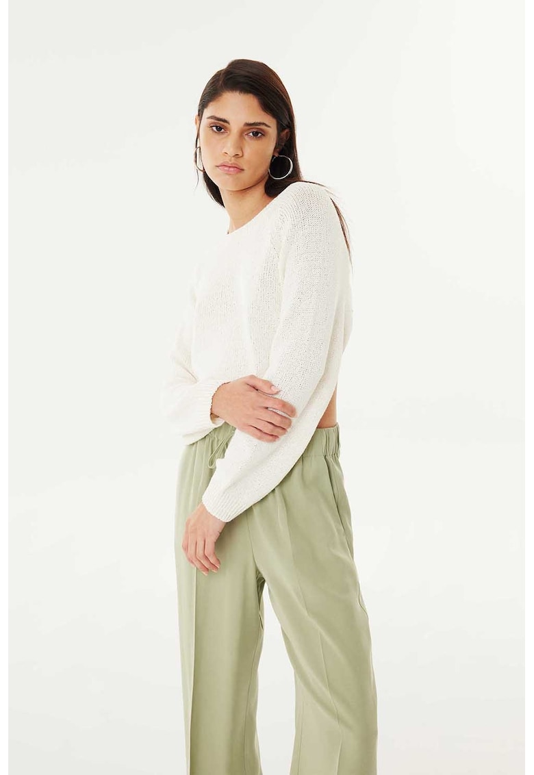 Pulover cu spate din dantela