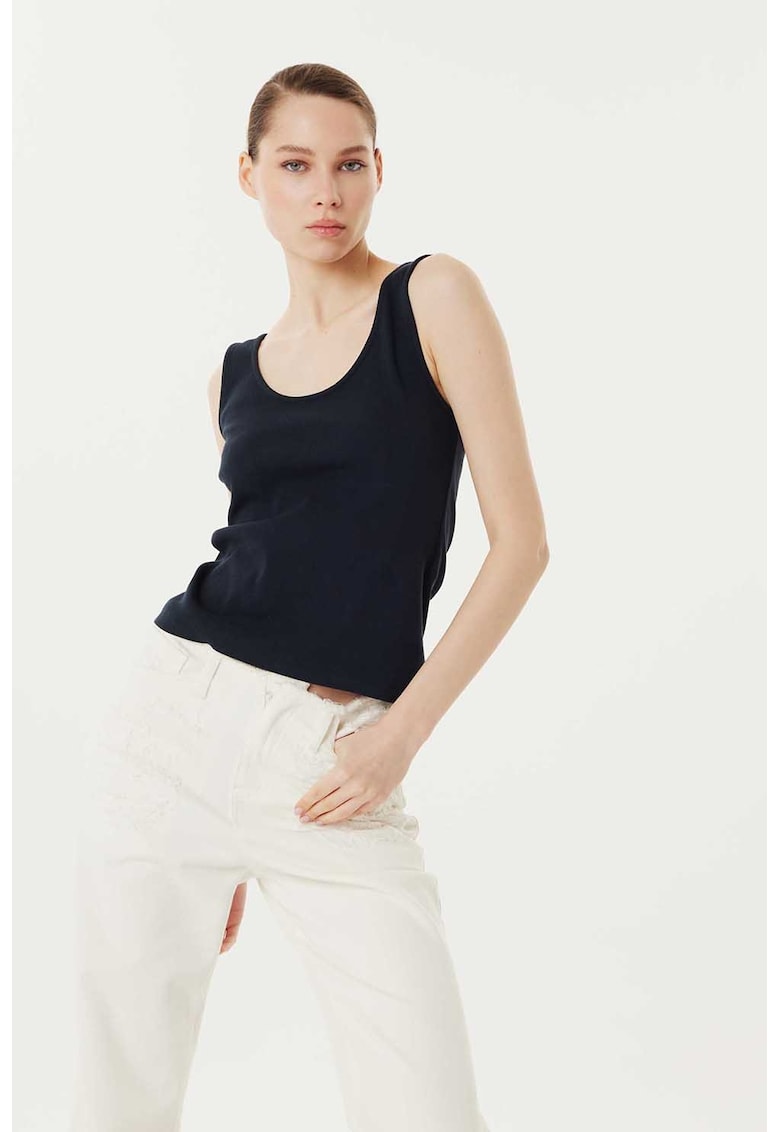 Top din amestec de bumbac cu decolteu rotund