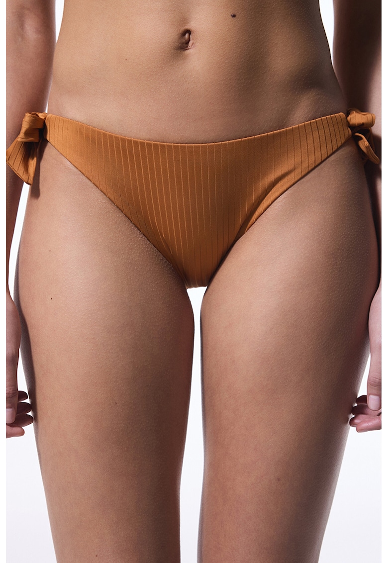 Slip cu prindere laterala